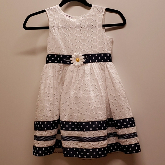 Blueberi Boulevard Other - Blueberi Sz 7 Daisy Eyelet Dress E48